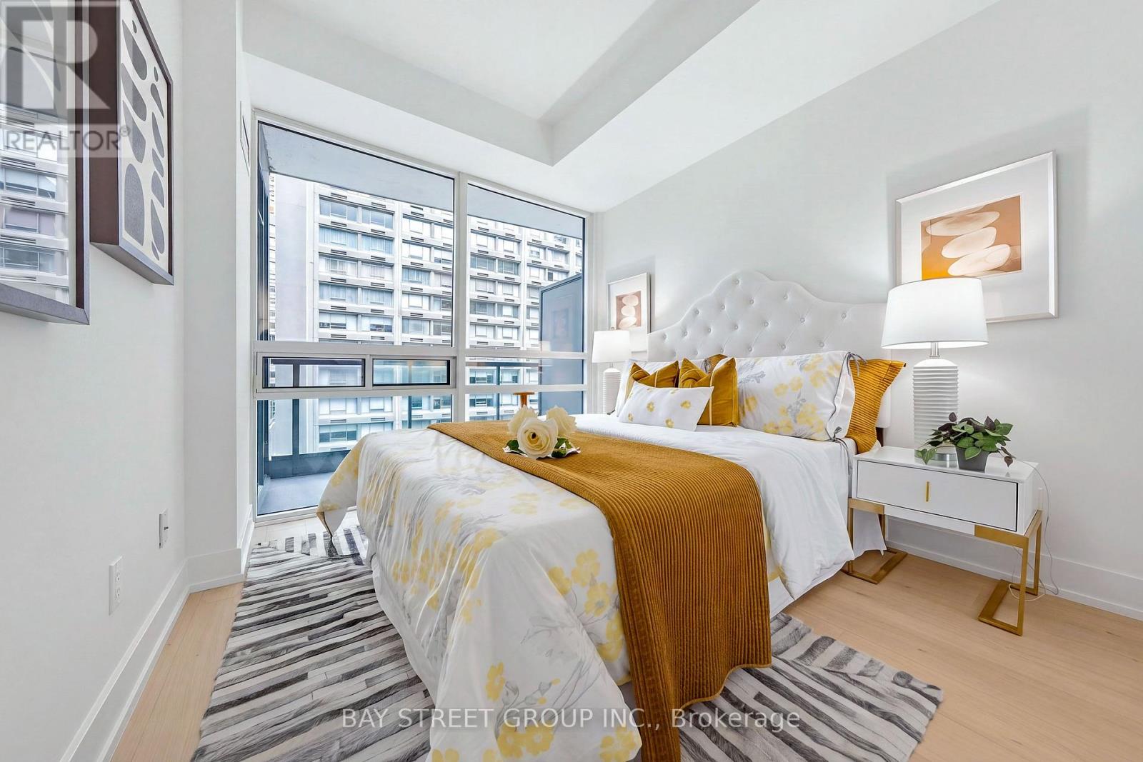 #805 1121 BAY STREET - 18