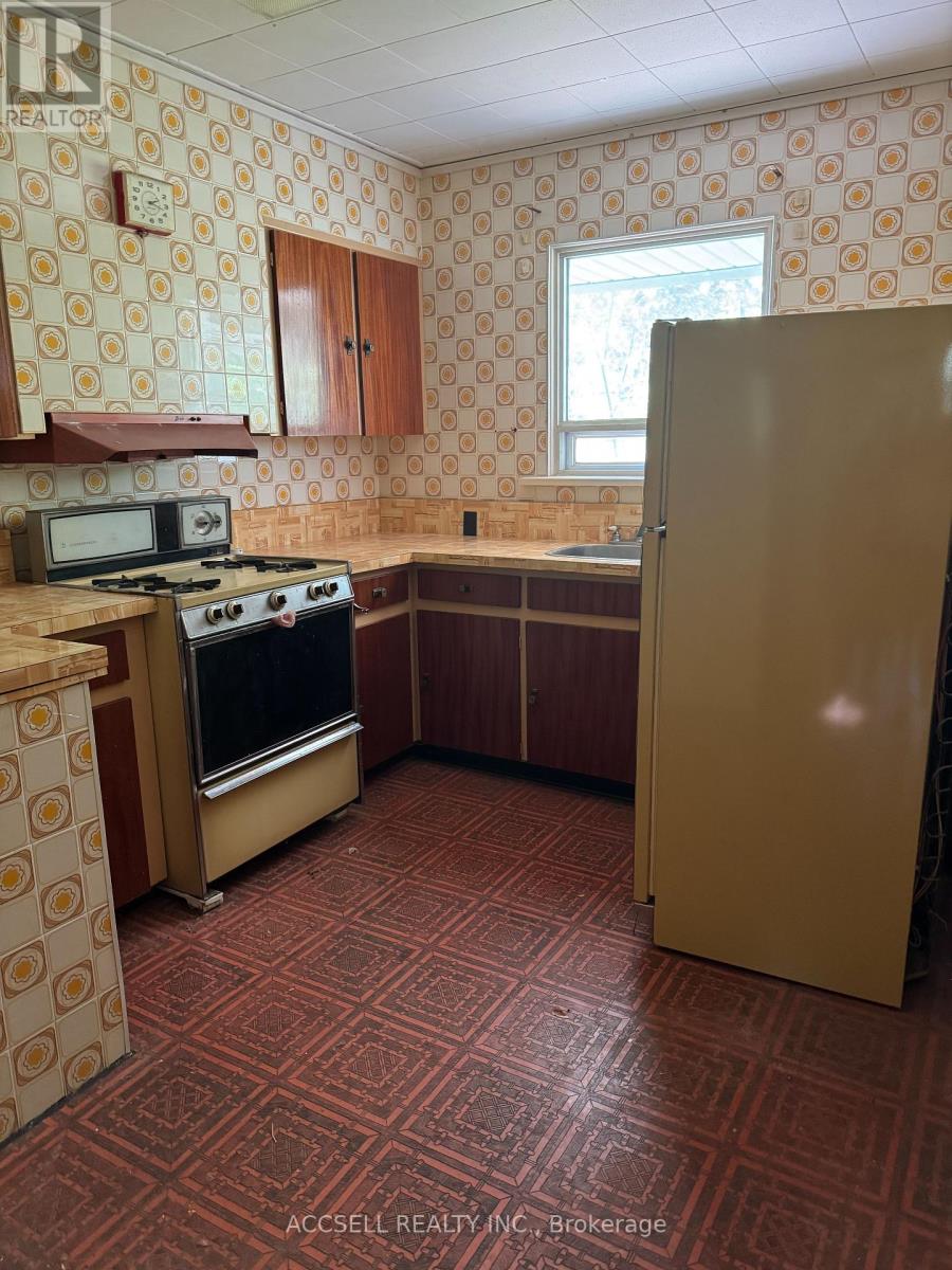 103 DONSIDE DRIVE - 2