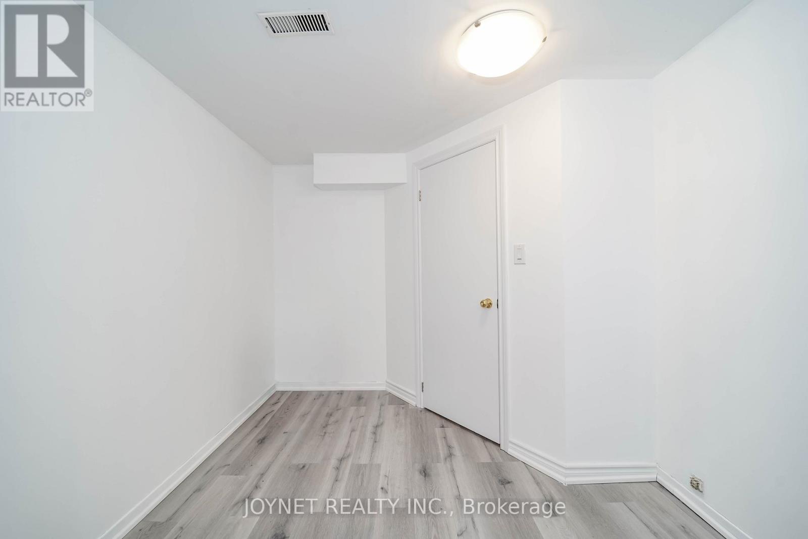 299 PALMER AVENUE - 25