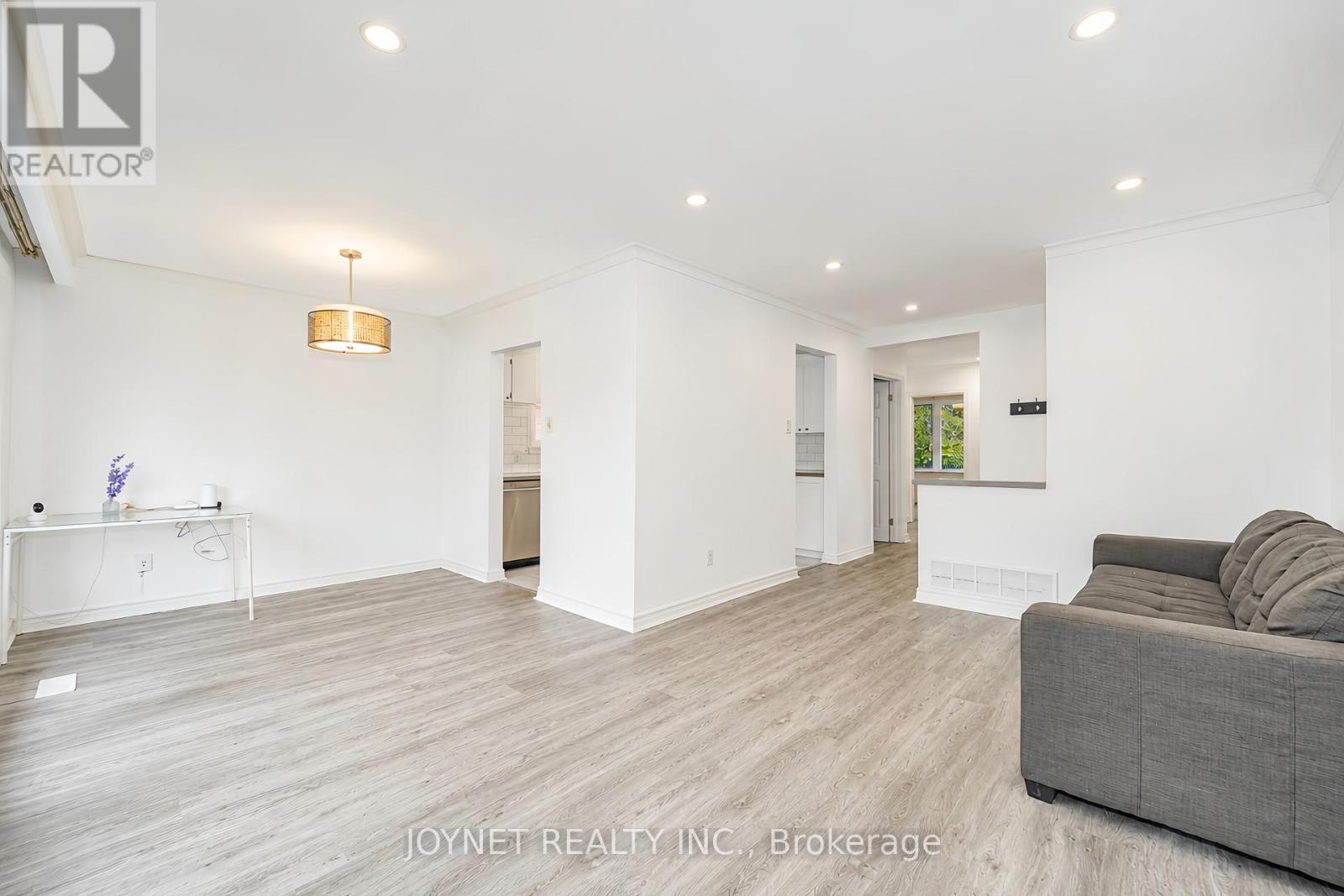 299 PALMER AVENUE - 7
