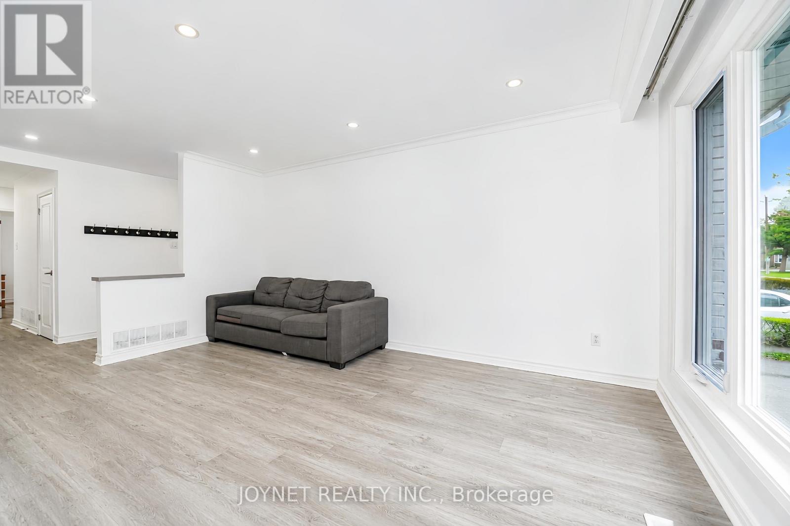 299 PALMER AVENUE - 8