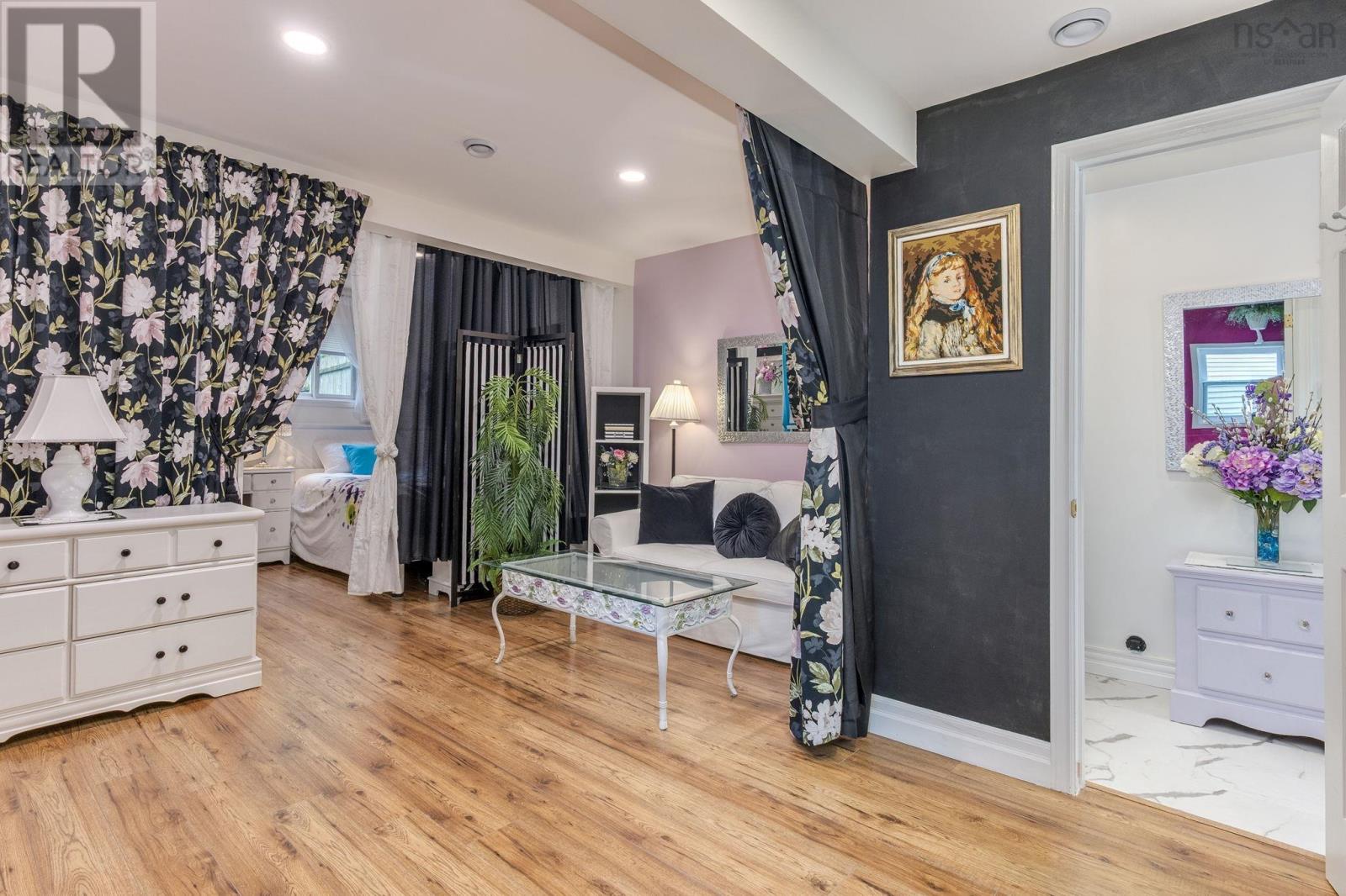 Property 37 of 51 of 190 Greenwood Avenue