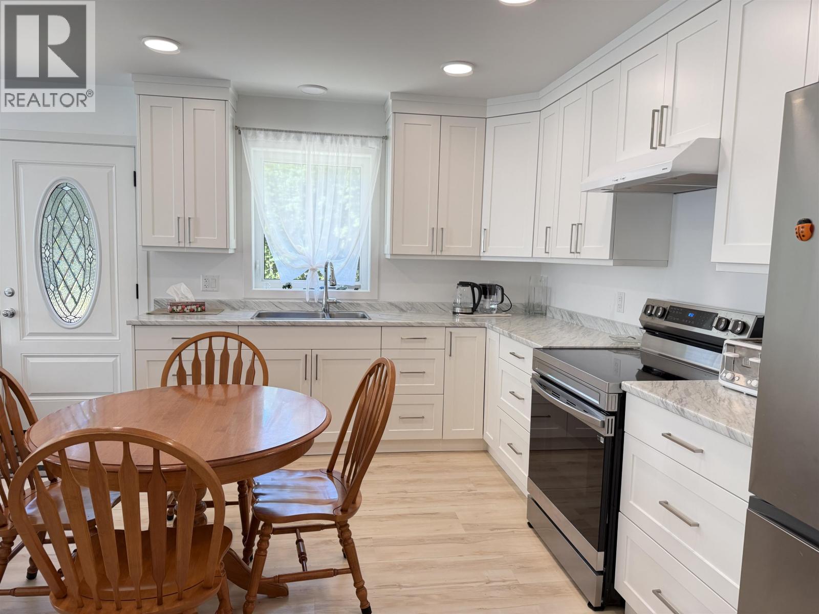 22732 PITKA ROAD, Fort Fraser
