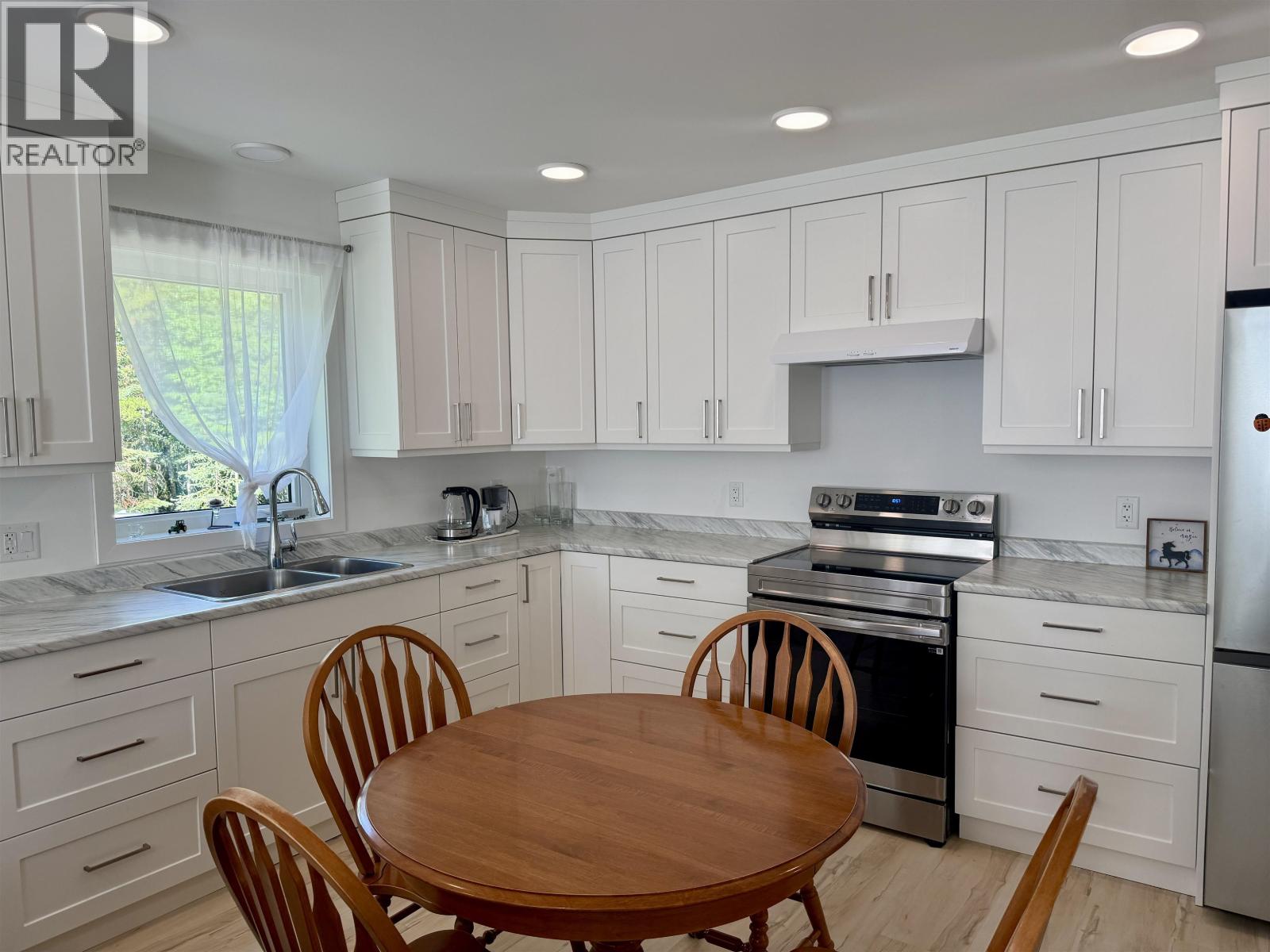 22732 PITKA ROAD, Fort Fraser