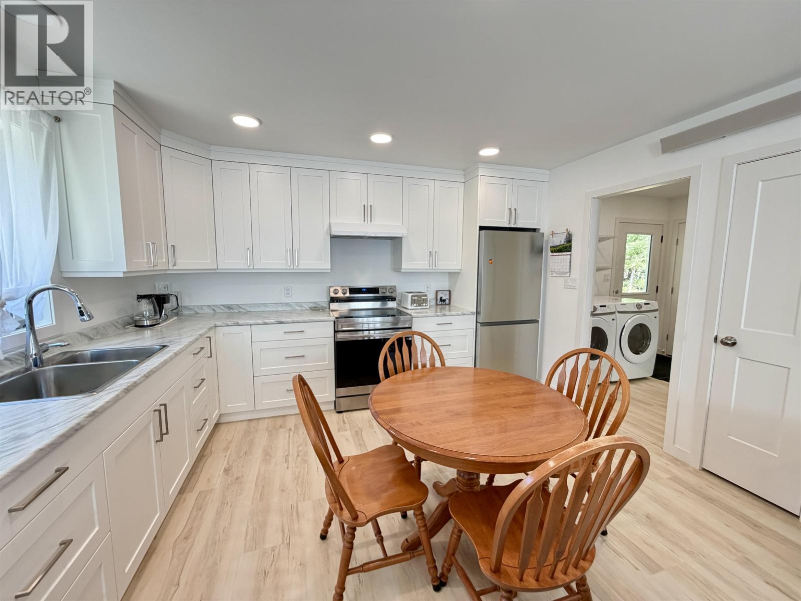 22732 PITKA ROAD, Fort Fraser