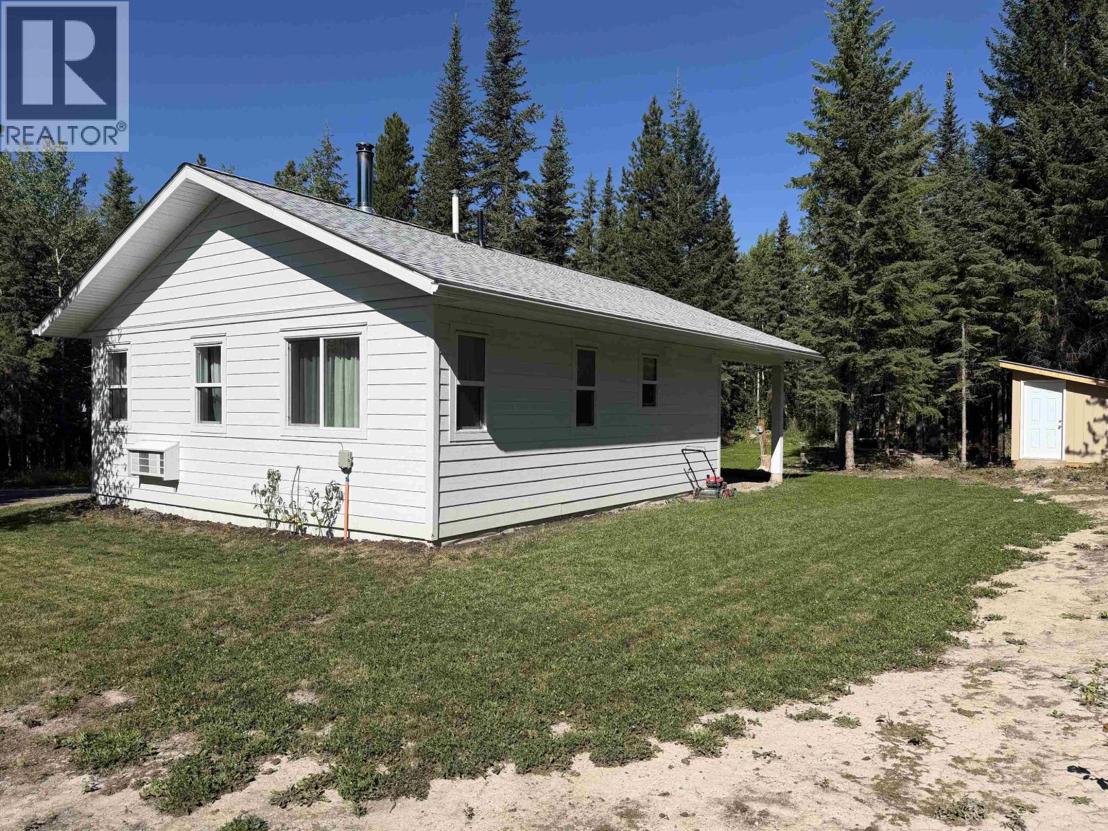 22732 PITKA ROAD, Fort Fraser