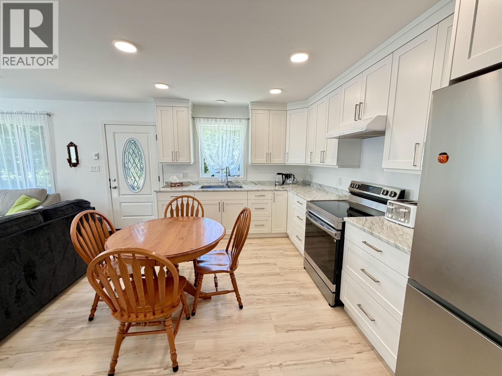 22732 PITKA ROAD, Fort Fraser