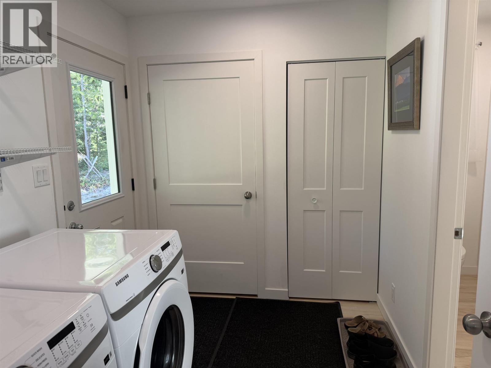 22732 PITKA ROAD, Fort Fraser