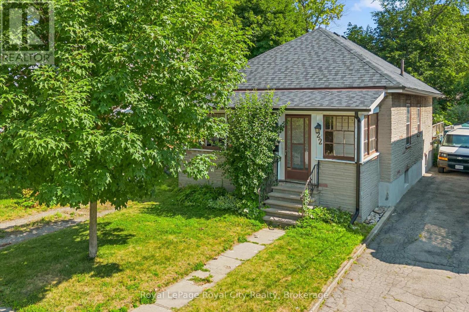 22 BOULT AVENUE