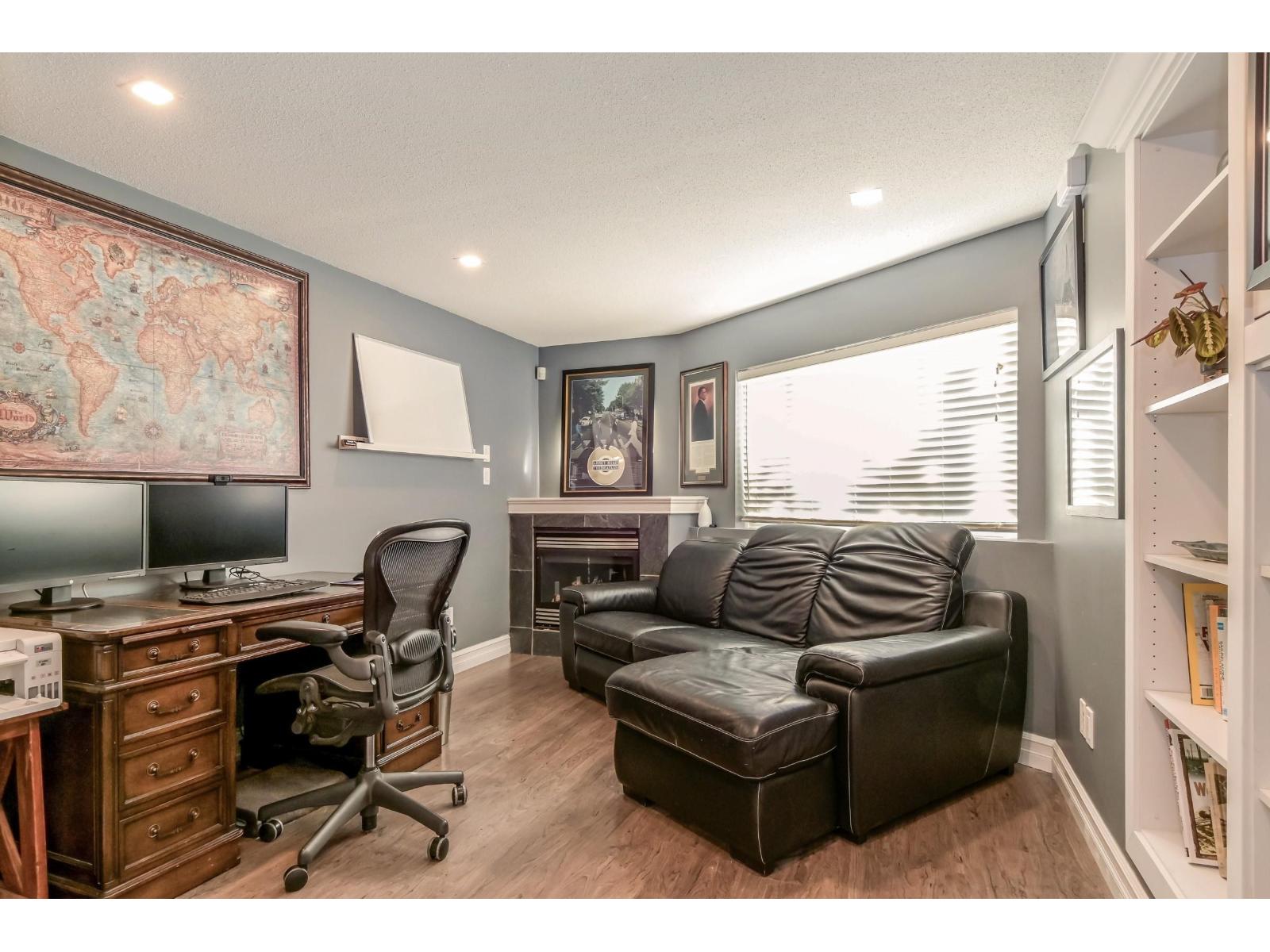 15587 SEMIAHMOO AVENUE, White Rock