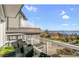 15587 Semiahmoo Avenue, White Rock, BC V4B1V3 Photo 20