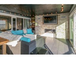 15587 Semiahmoo Avenue, White Rock, BC V4B1V3 Photo 19