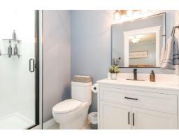 15587 Semiahmoo Avenue, White Rock, BC V4B1V3 Photo 22