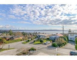 15587 Semiahmoo Avenue, White Rock, BC V4B1V3 Photo 37