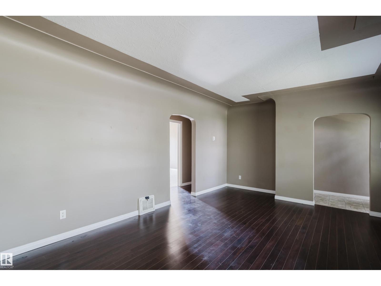 12811 117 AV NW - Image 6