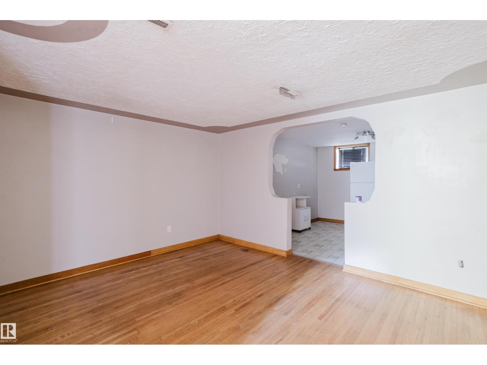 12811 117 AV NW - 27