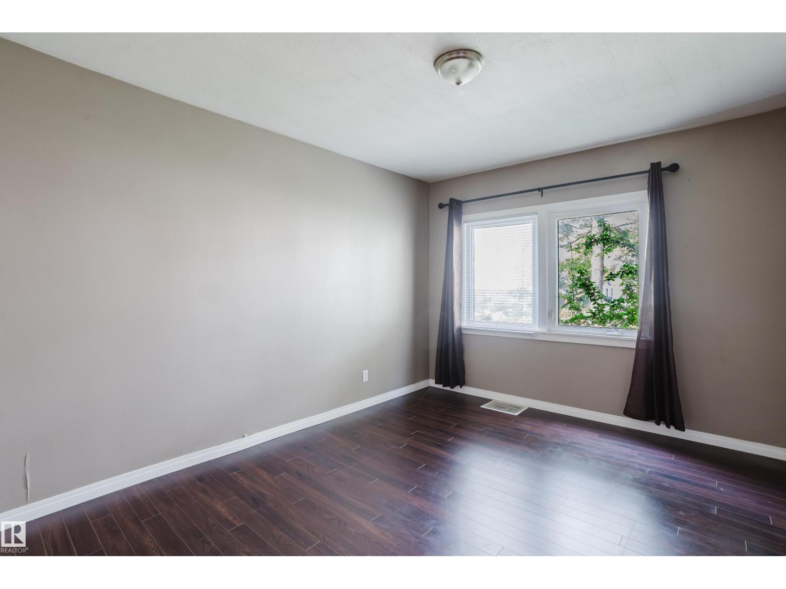 12811 117 AV NW - Image 17