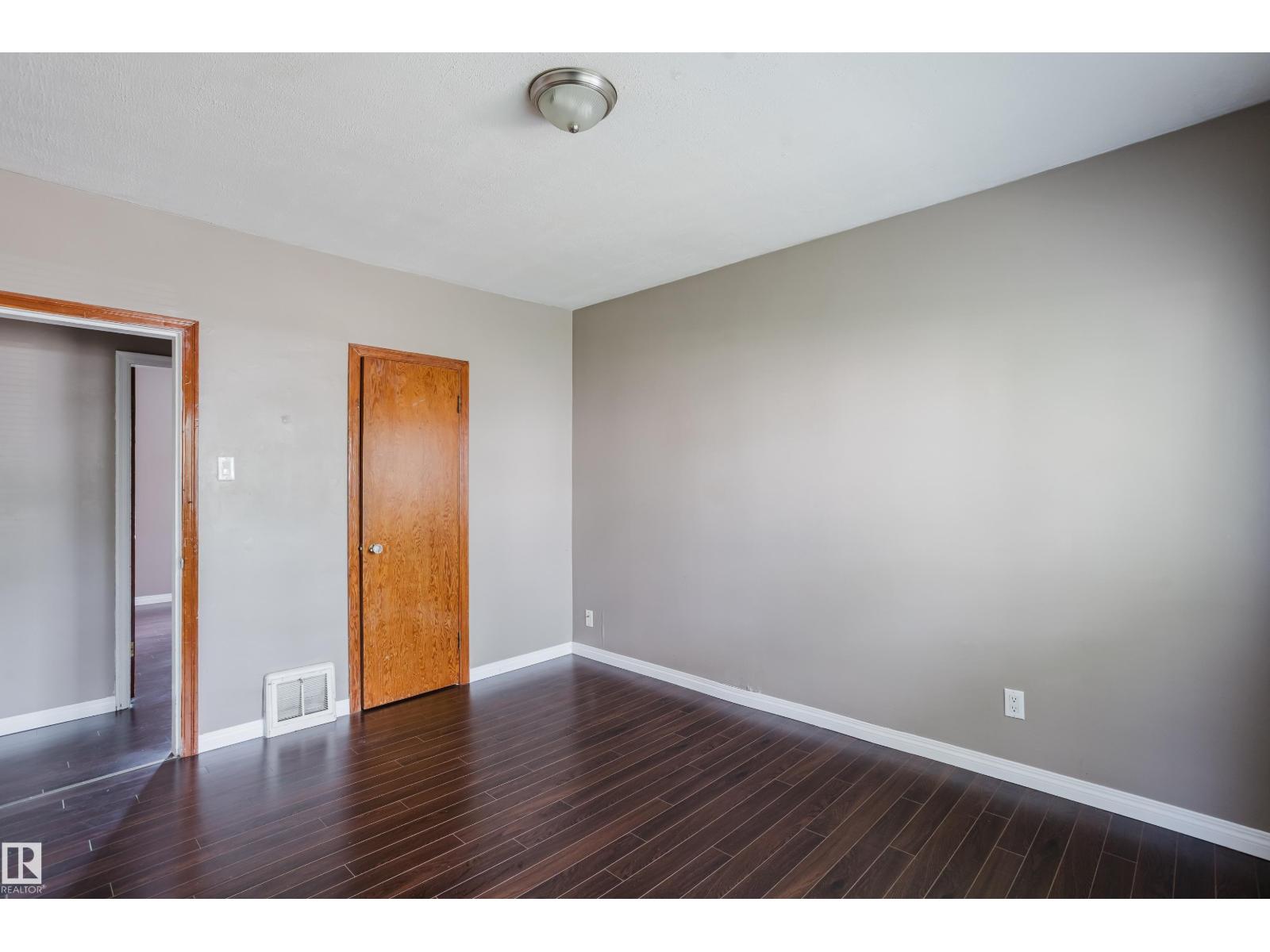 12811 117 AV NW - Image 19