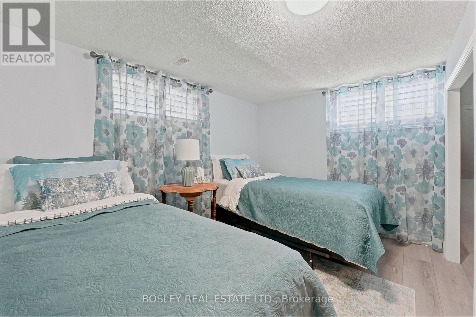 15 WILSON AVENUE - 25