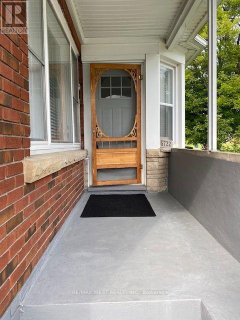 #Upper 6722 Dunn Street, Niagara Falls (Arad/Fallsview), Ontario, L2G2R1, Niagara Falls (Arad/Fallsview), Ontario — photo 2 of 5