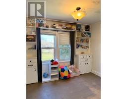 225 Water Street, Shelburne, NS B0T1W0 Photo 12
