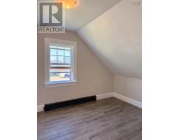225 Water Street, Shelburne, NS B0T1W0 Photo 19