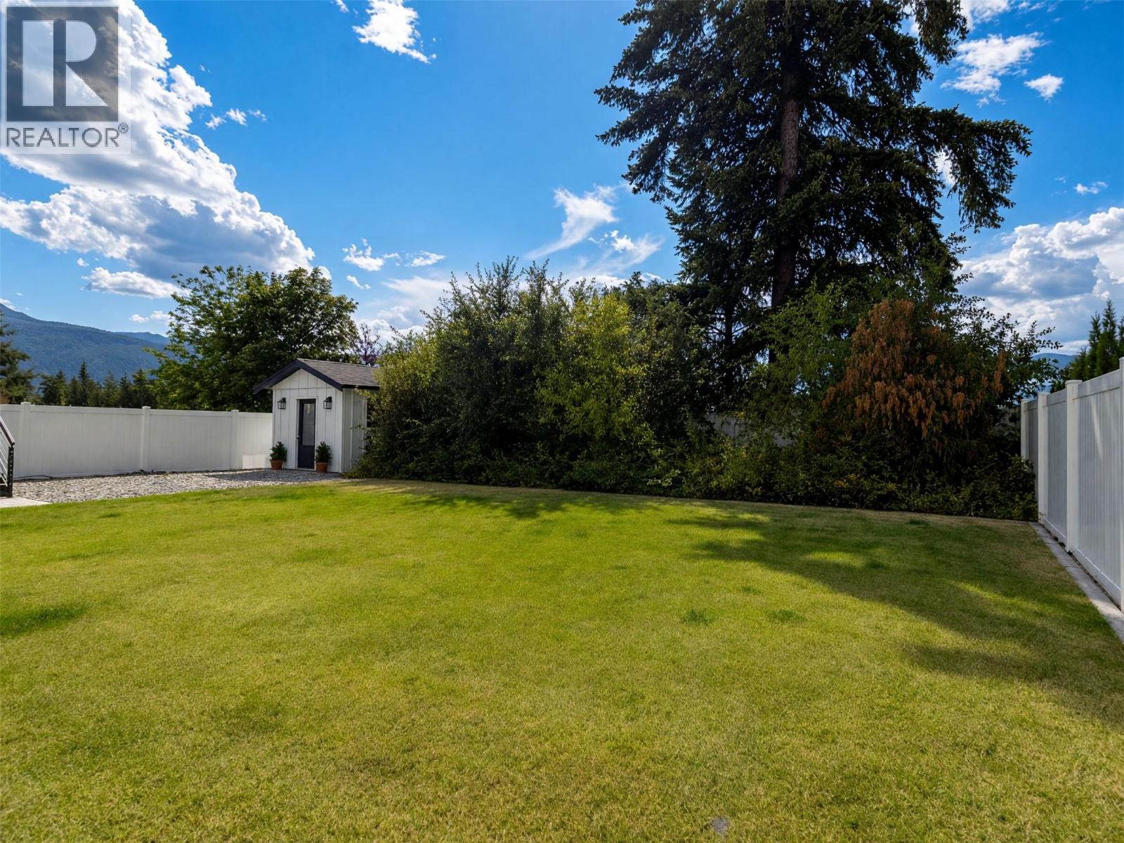 1925 35 Street NE - 57
