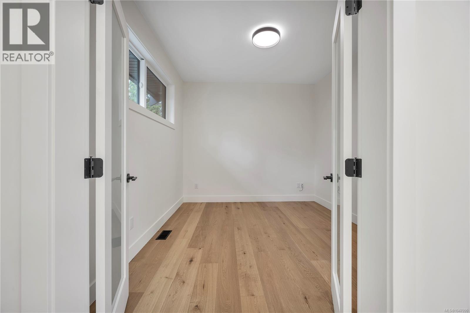 729 Berry Point Rd - Image 47
