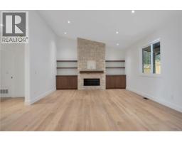 729 Berry Point Rd, Gabriola Island, BC V0R1X1 Photo 25