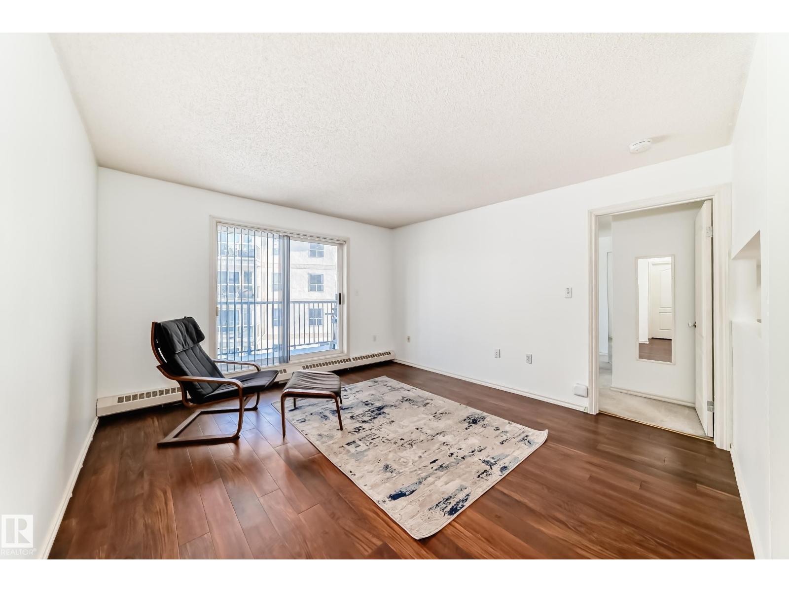 #320 9620 174 St NW photo 2 — MLS® E4505471