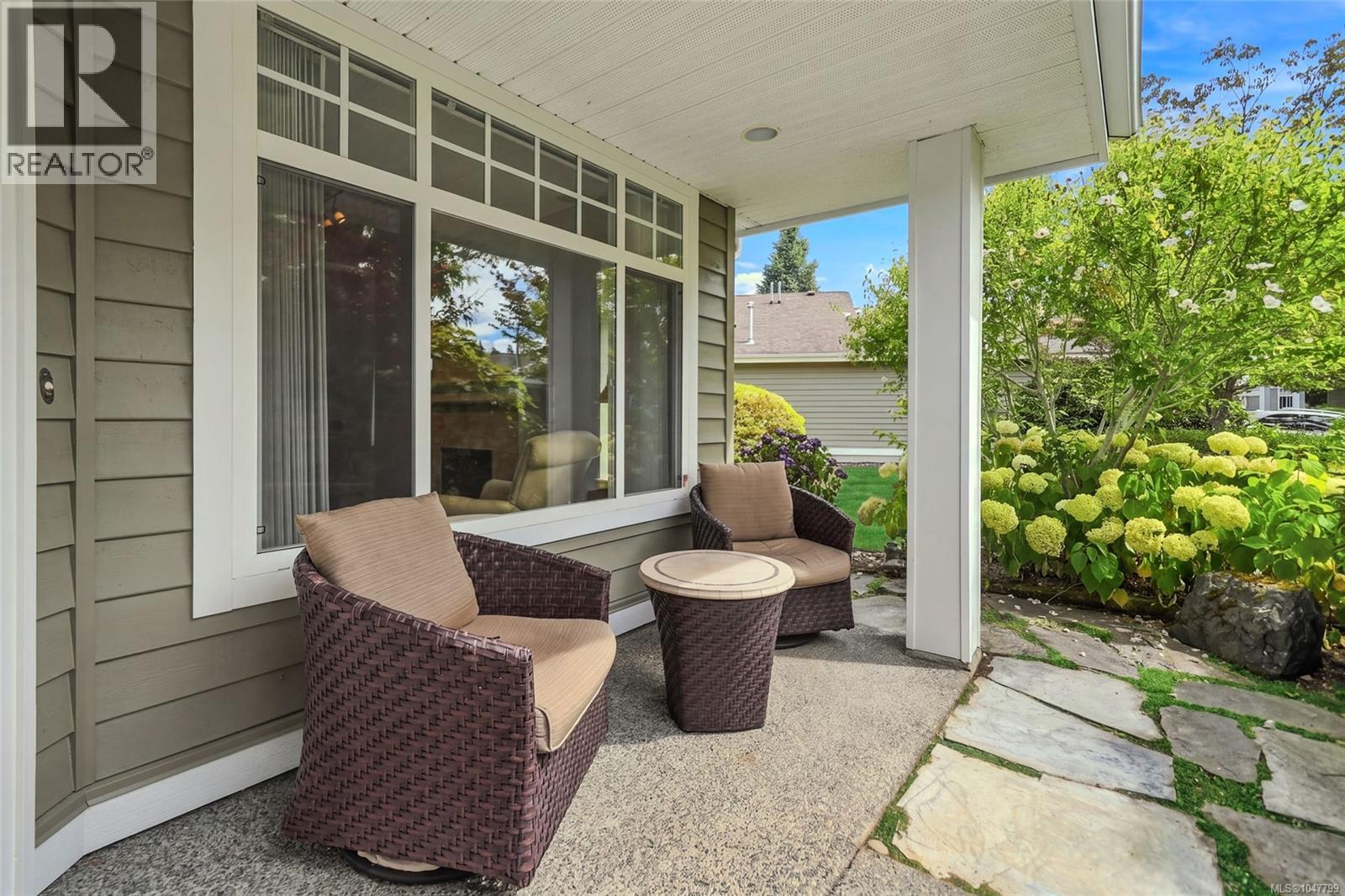 1391 Saturna Dr - Image 14