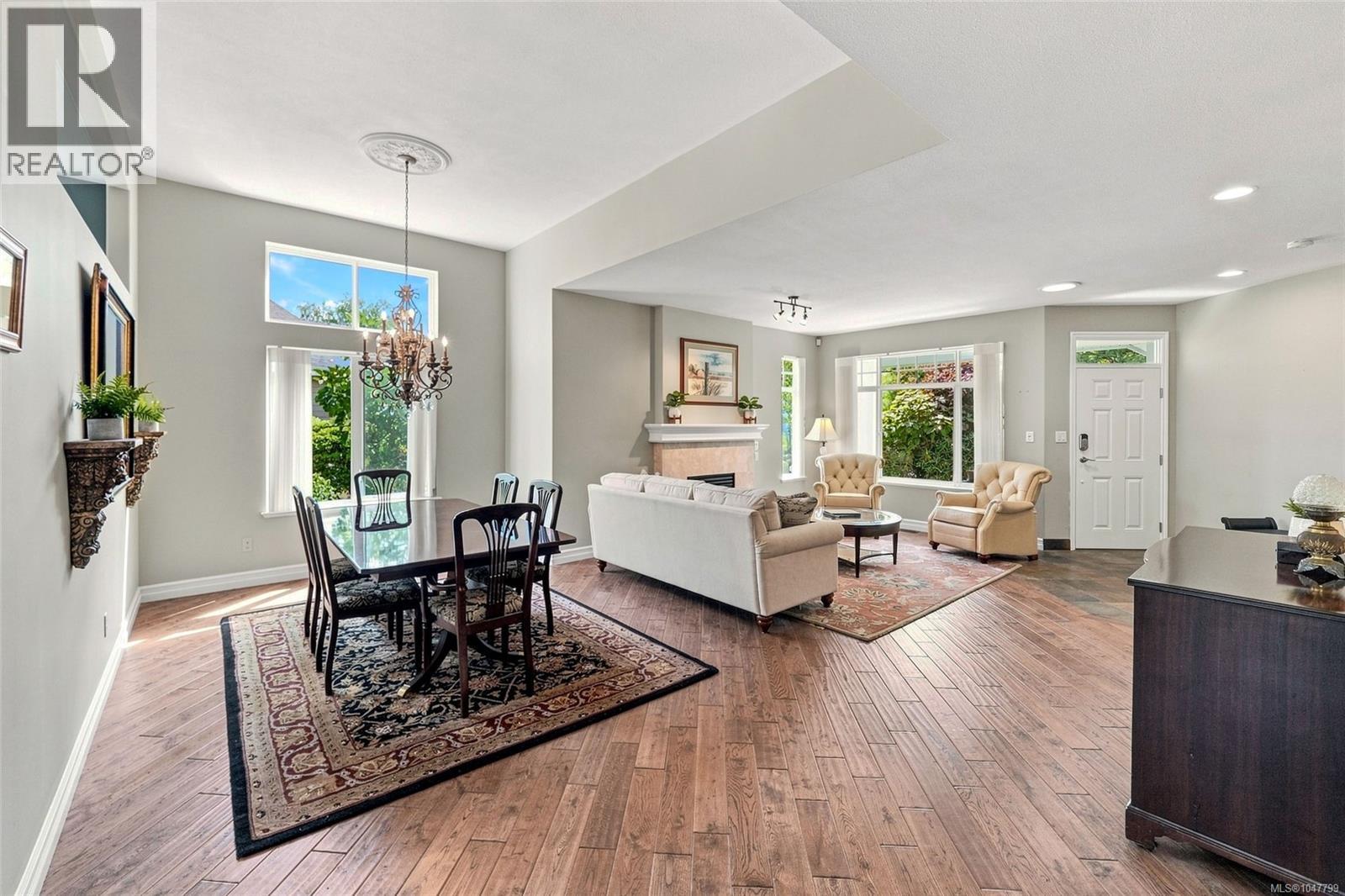 1391 Saturna Dr - Image 18
