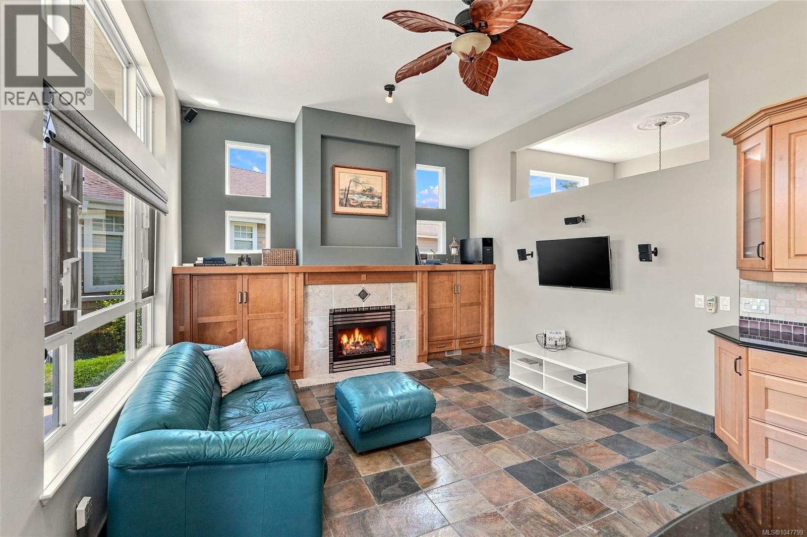 1391 Saturna Dr - Image 28