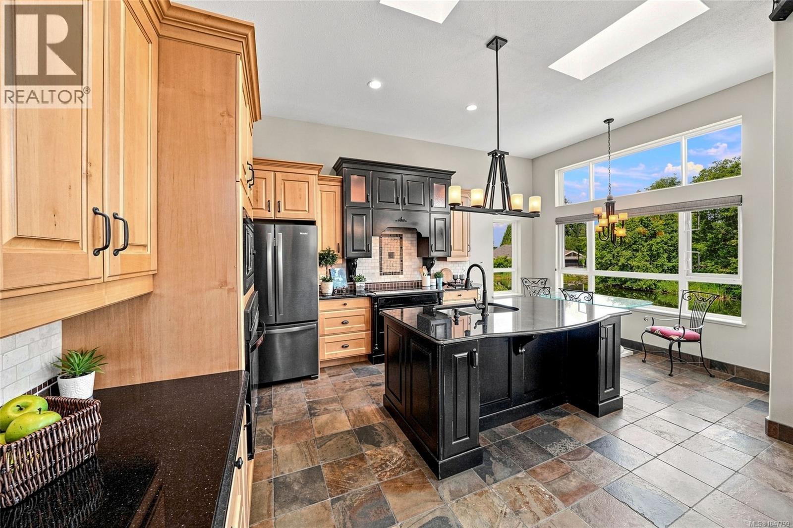 1391 Saturna Dr - 31