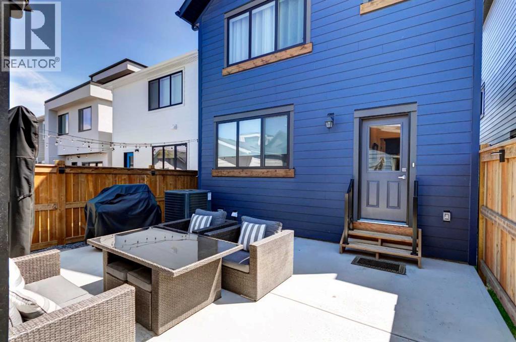 15033 37 Street SW photo 28