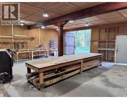 725 3 Highway, Cascade, BC V0H1E0 Photo 33