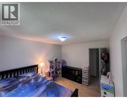 725 3 Highway, Cascade, BC V0H1E0 Photo 16