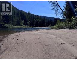 725 3 Highway, Cascade, BC V0H1E0 Photo 39