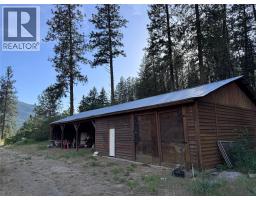 725 3 Highway, Cascade, BC V0H1E0 Photo 31