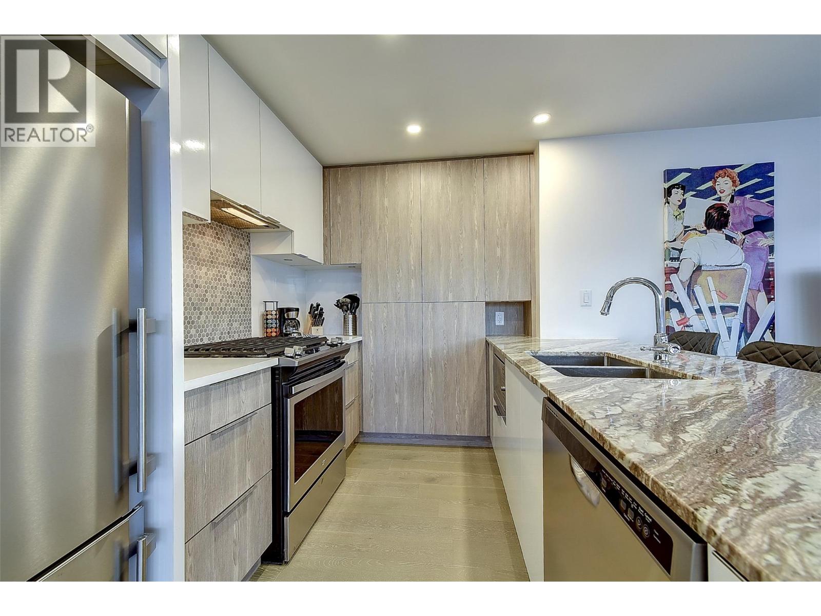 1702 1151 Sunset Drive, Kelowna