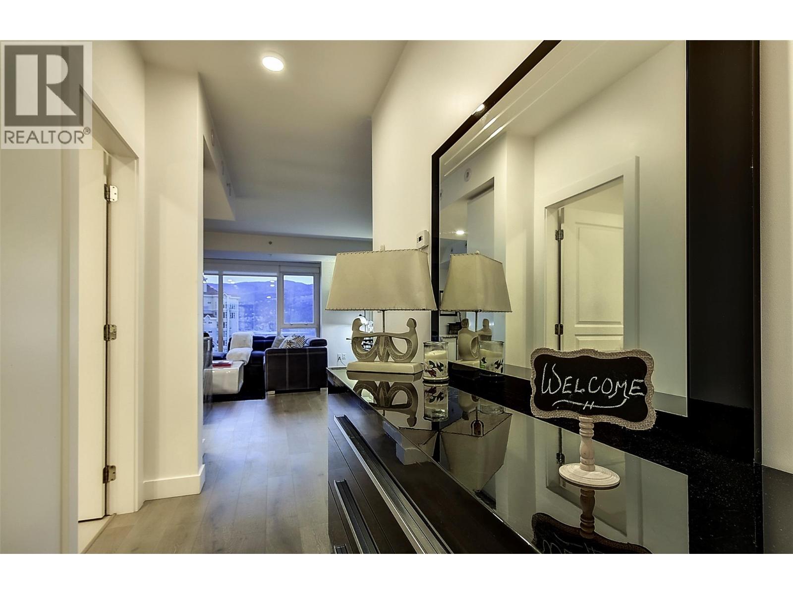 1702 1151 Sunset Drive, Kelowna
