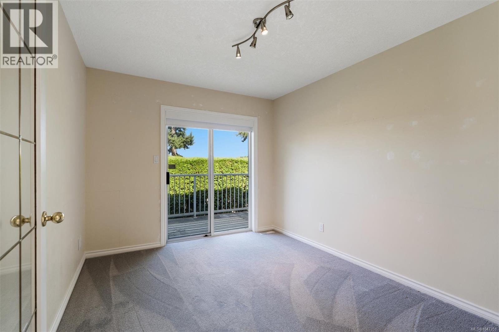 1084 Valewood Trail, Saanich