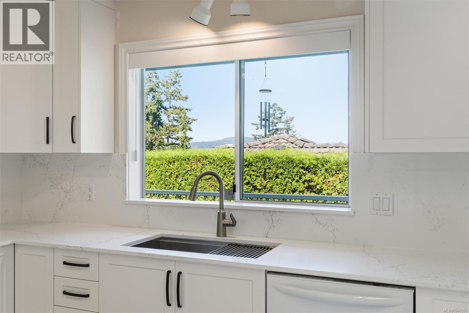 1084 Valewood Trail, Saanich