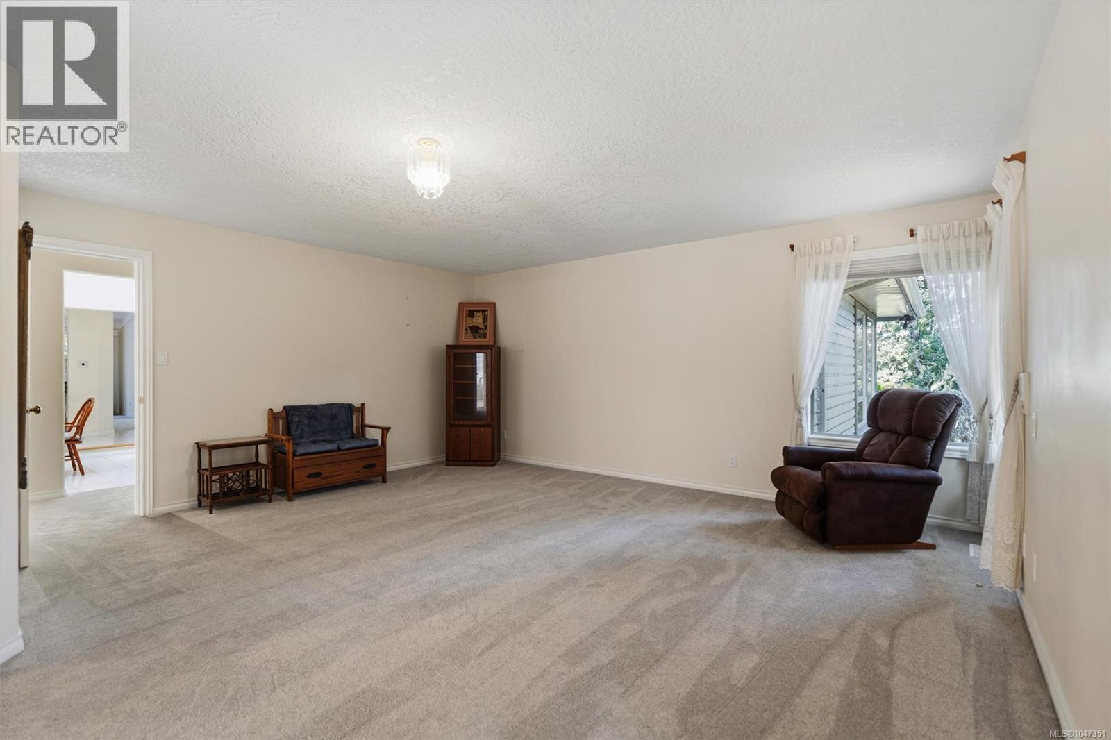 1084 Valewood Trail, Saanich