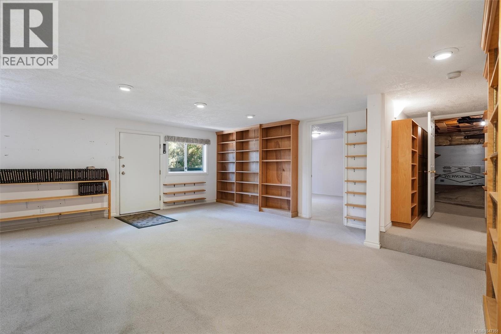 1084 Valewood Trail, Saanich