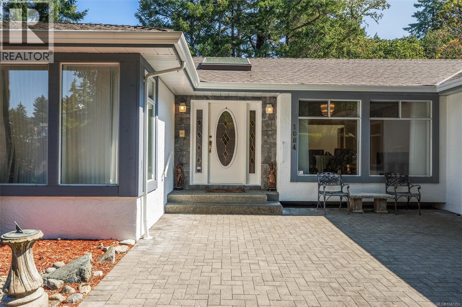 1084 Valewood Trail, Saanich