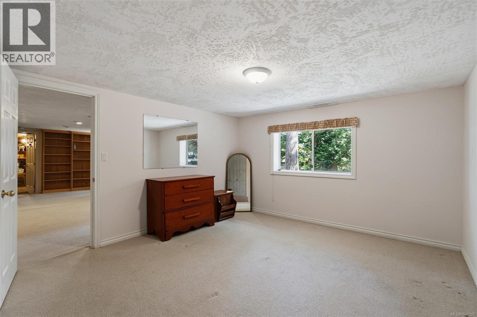 1084 Valewood Trail, Saanich