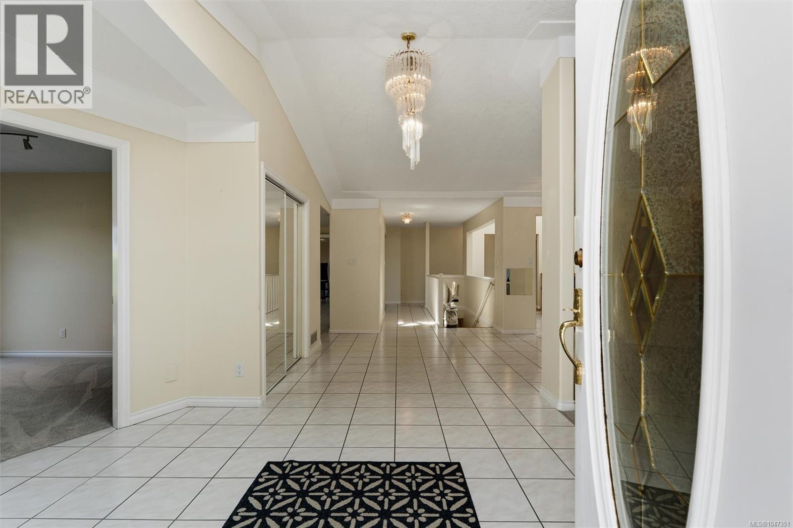 1084 Valewood Trail, Saanich