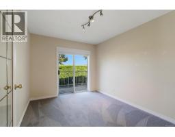 Primary Bedroom - 1084 Valewood Trail, Saanich, BC V8X5E3 Photo 12