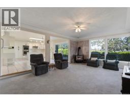 1084 Valewood Trail, Saanich, BC V8X5E3 Photo 19
